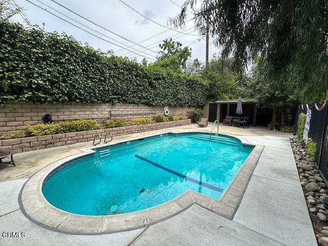 Building Photo - 1841 Bushnell Ave