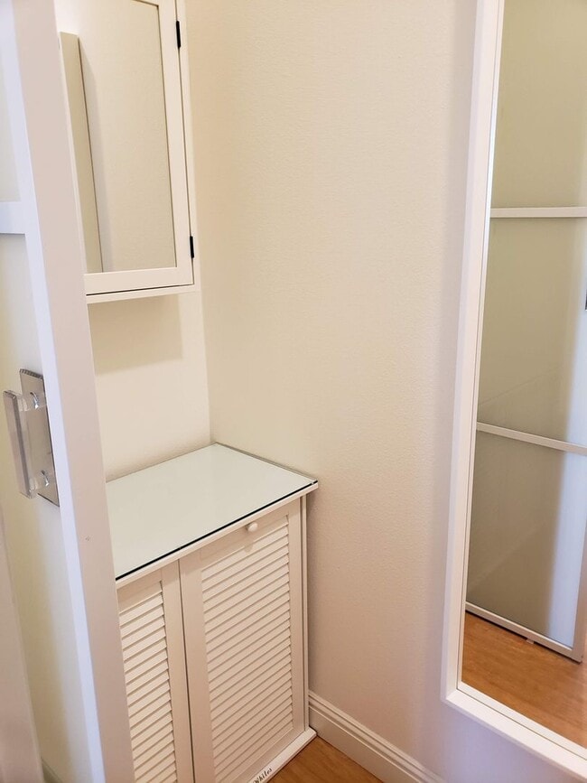 Building Photo - Otay Mesa: 2bd/3.5ba Playa Del Sol Multi Level Townhome