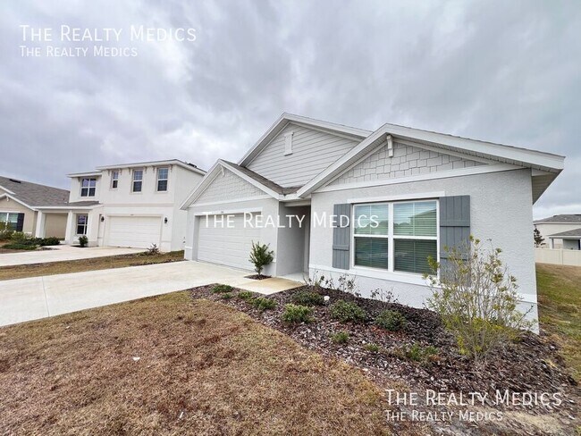 Building Photo - 8561 SW 46th Ave