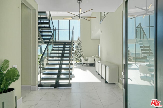 Building Photo - 20306 Willoughby Ln