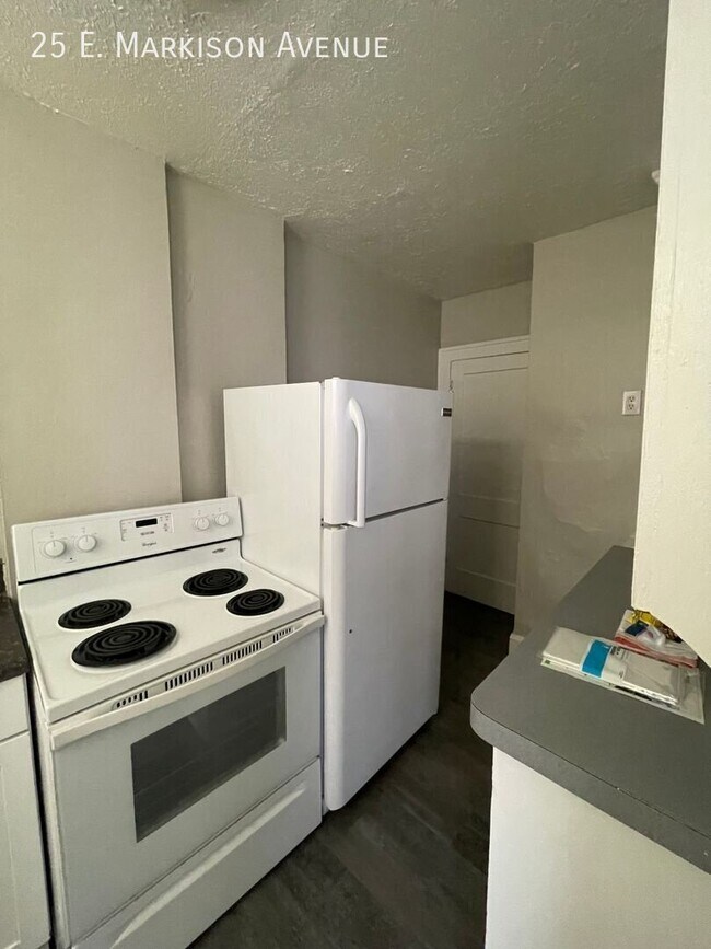 Building Photo - 25 E Markison Ave