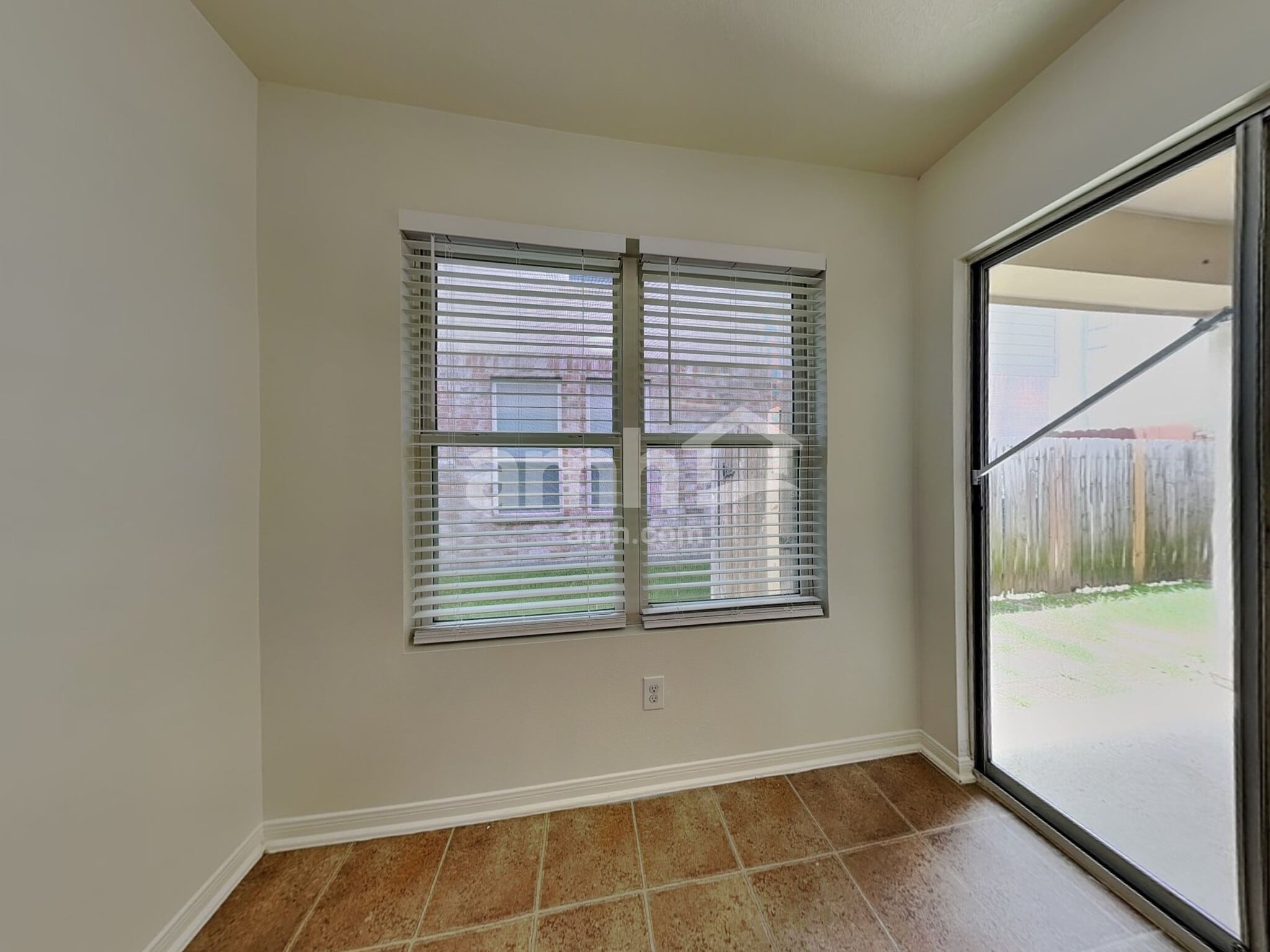 Building Photo - 2407 Aspen Dale Dr