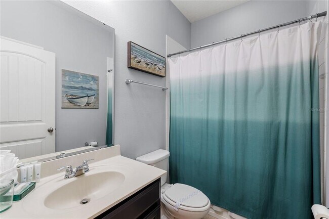 Building Photo - 5376 Oakbourne Ave