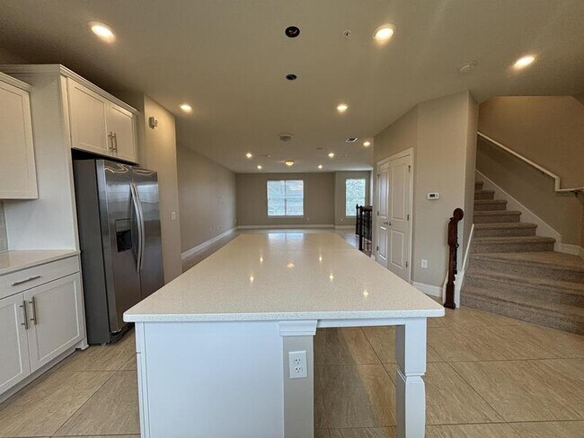 Building Photo - 8656 Waksman Pl