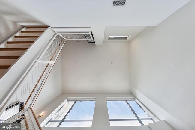 Building Photo - 1414 Belmont St NW