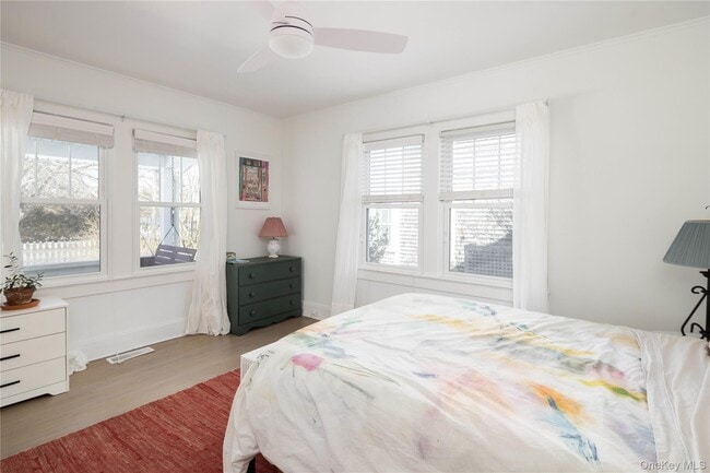 Building Photo - 446 6th St