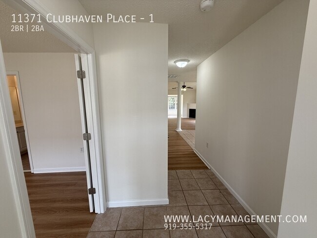 Building Photo - 11371 Clubhaven Pl
