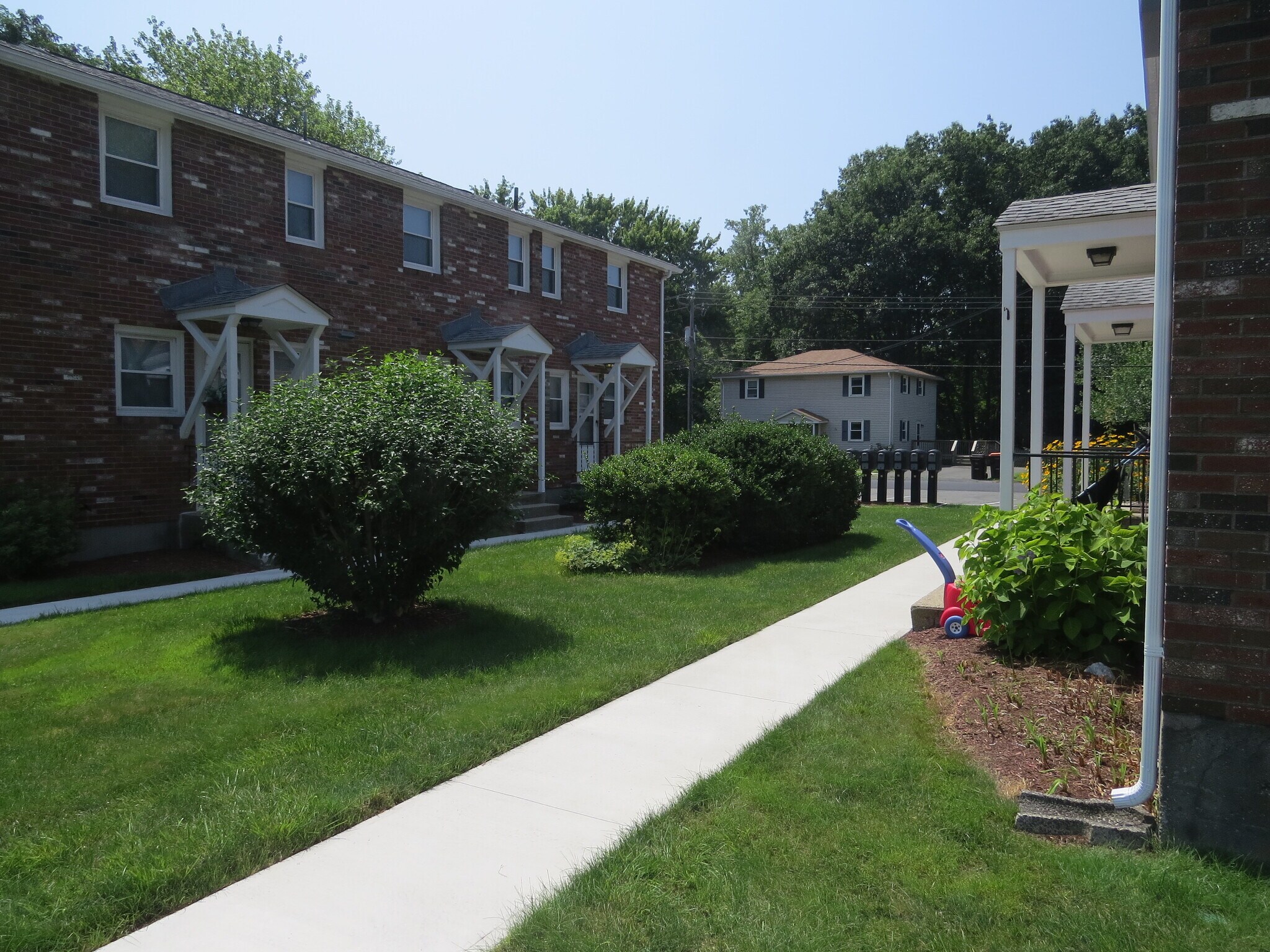 Building Photo - 469 Corey St