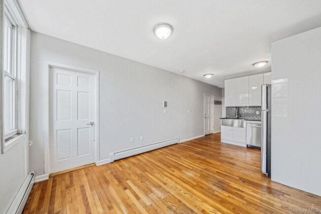 Building Photo - 176A 26
