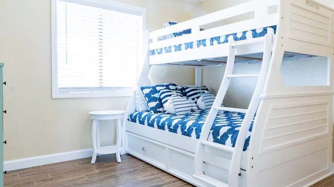 Building Photo - 2 Bedroom Condo - Ocean View - On the Boardwalk - Utilities Included!