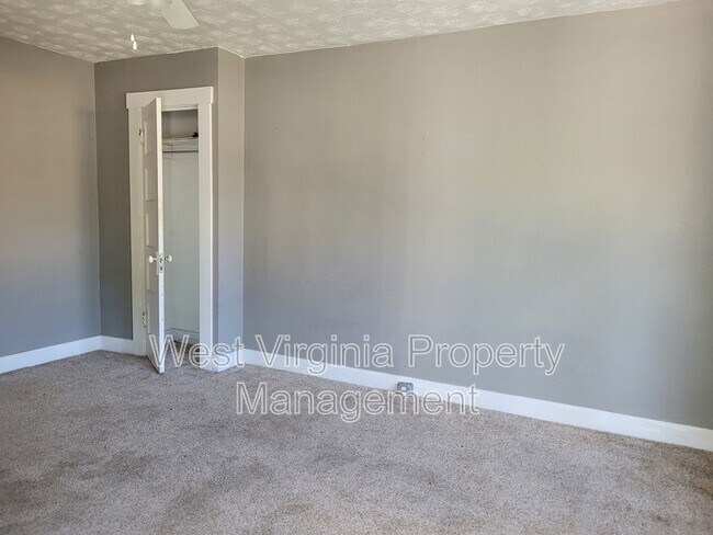 Building Photo - 114 Barber Ln