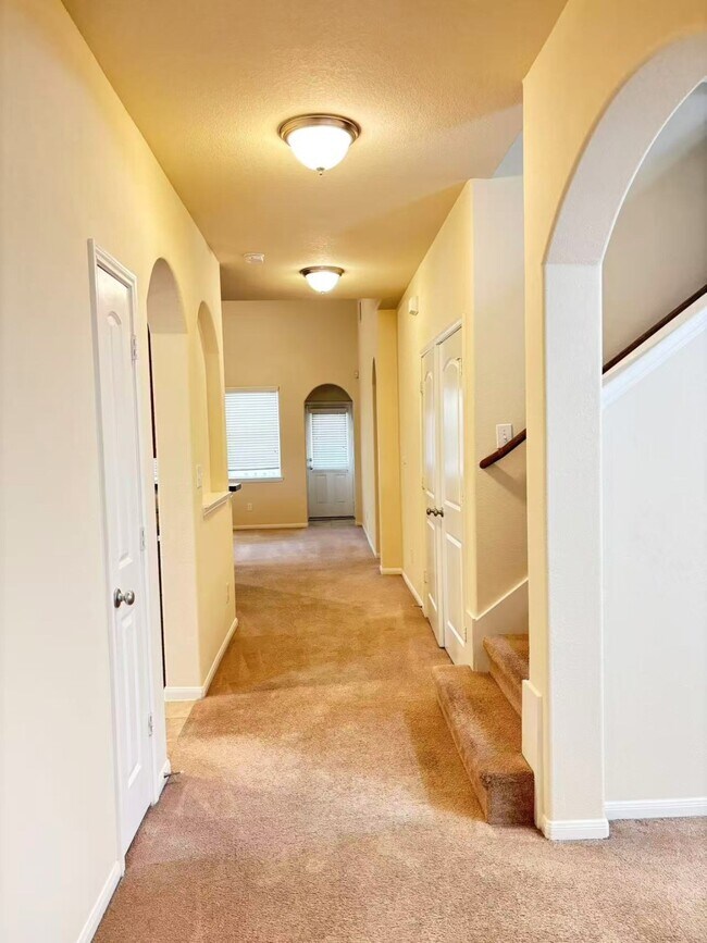 Building Photo - 14246 Dos Palos Dr