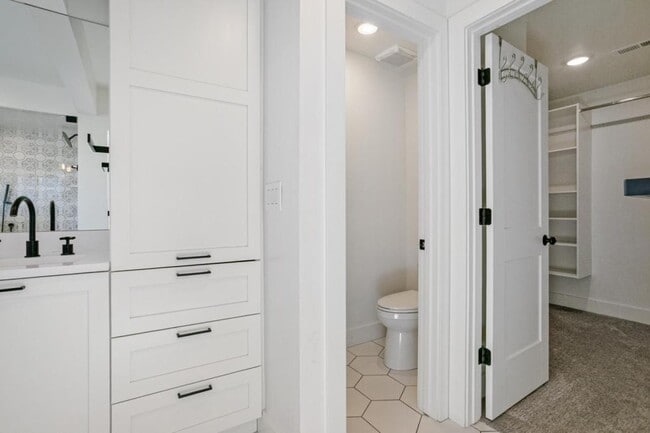 Building Photo - 3044 N Speer Blvd