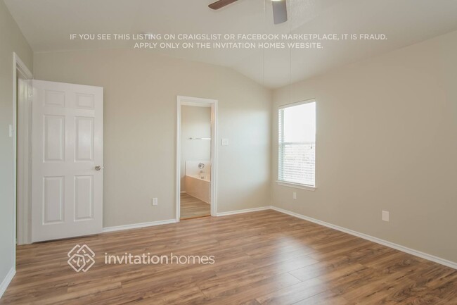 Building Photo - 14820 Lipton Ln