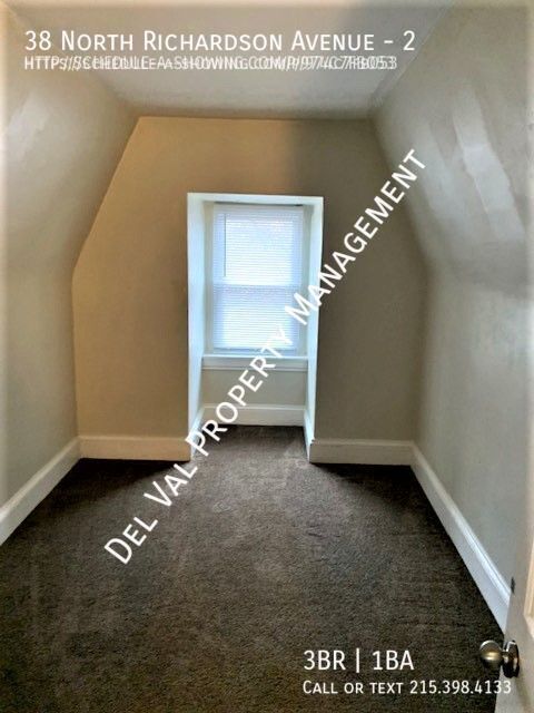 Building Photo - Updated Second Floor Apartment for Rent in...