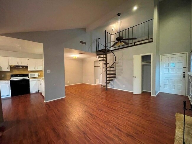 Building Photo - 1734 Timberwood Dr