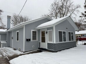 Building Photo - Completely remodeled ranch in Wyoming