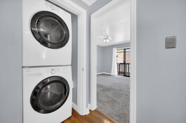 Building Photo - 1635 Ocean Bay Dr