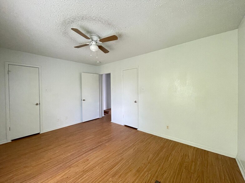 Building Photo - 1704 Bundrant Dr