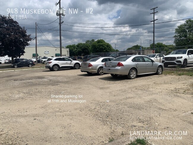 Building Photo - 948 Muskegon Ave NW
