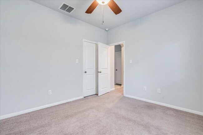 Building Photo - 275 Cherrystone Loop