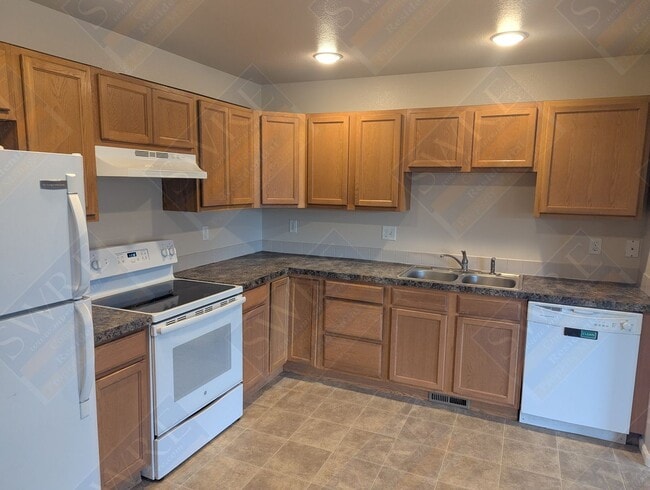 Building Photo - 405 Archers Trail-