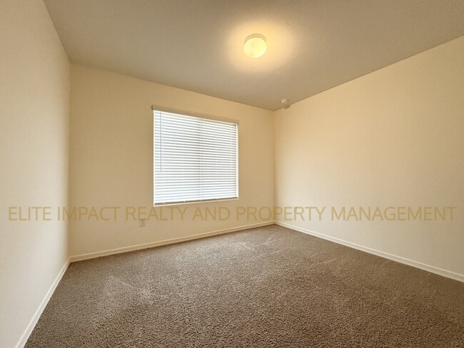 Building Photo - 11684 W Vanderbilt Farms Way