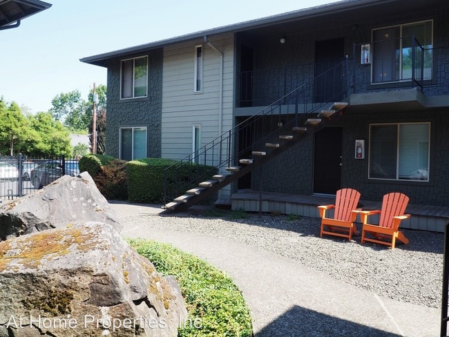 Building Photo - 2615 NW Harrison Blvd