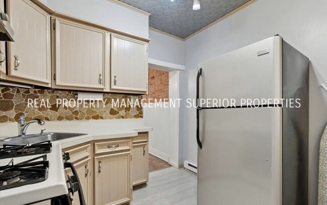 Building Photo - 3019 Tilton St