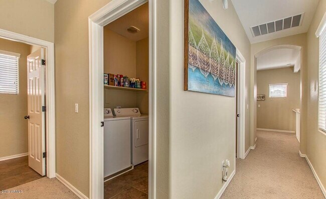 Building Photo - 14582 W Port Royale Ln