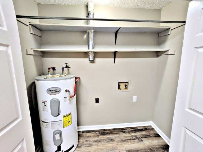 Building Photo - Single Story Condo FOR RENT Decatur 2BR