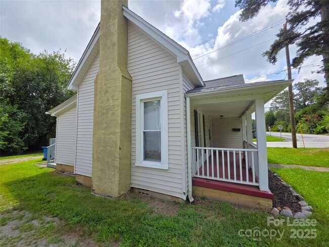 Building Photo - 628 E Lafayette St