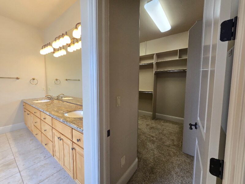 Building Photo - 3766 Mira Loma Dr