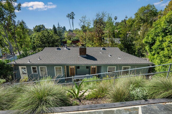Building Photo - Charming Mid-Century Home for Lease in Pasadena’s San Rafael Hills