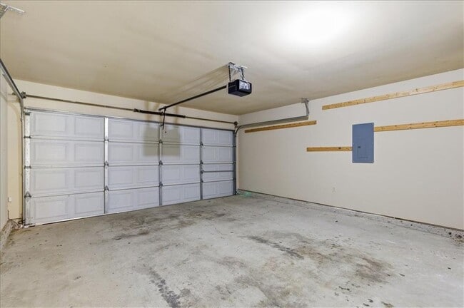 Building Photo - 3199 Liberty Commons Dr NW