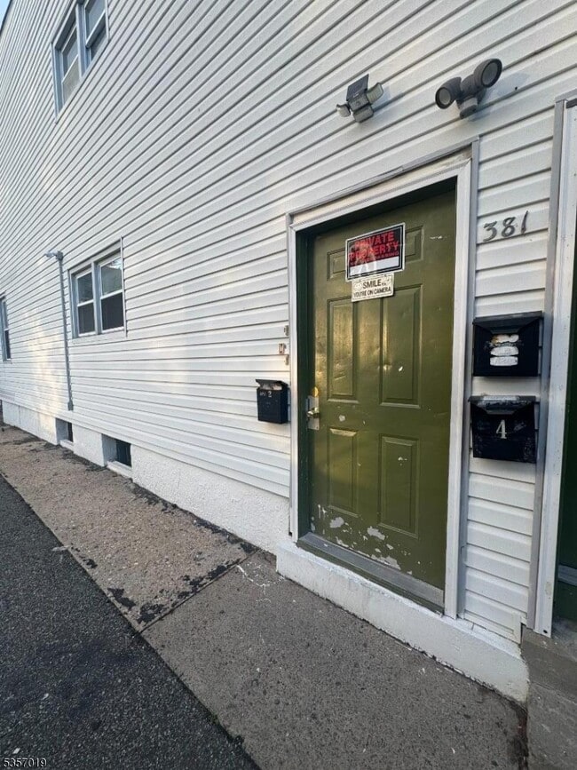 Building Photo - 381 Lanza Ave