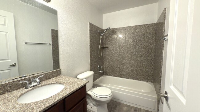 Building Photo - 4370 Sandy River Dr