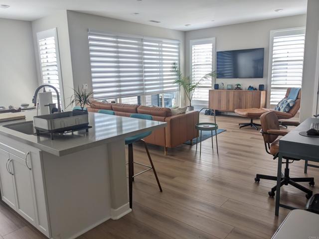 Building Photo - 2950 Via Alta Pl