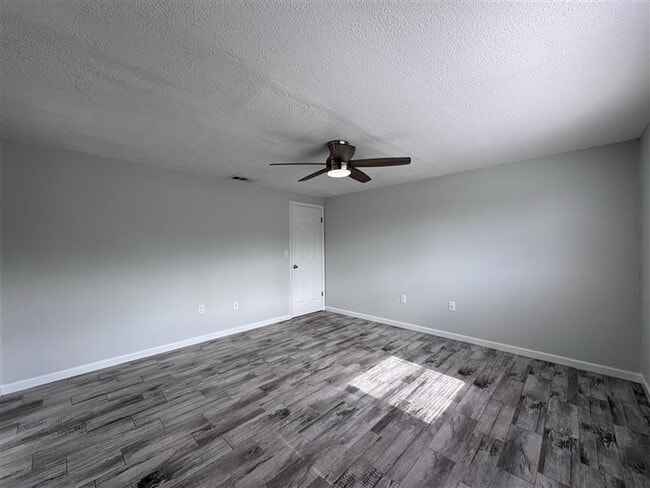 Building Photo - 3445 Sarto Ln