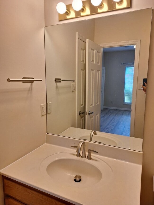 Building Photo - 4415 Greenfern Way
