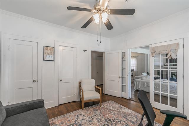 Building Photo - 2100 5th Ave