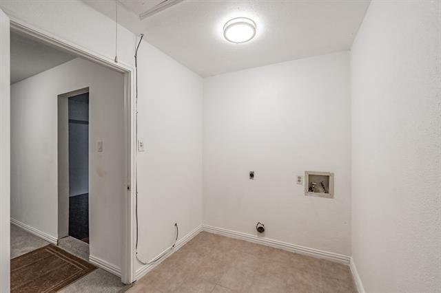 Building Photo - 6225 Sunnybrook Dr