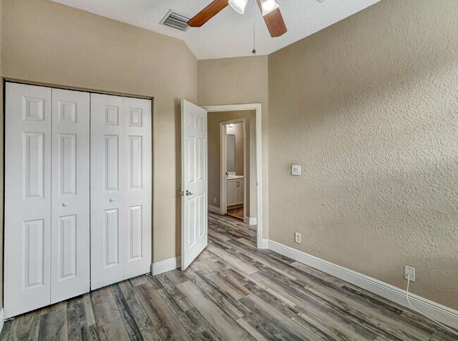 Building Photo - Well-Maintained 3-Bedroom Townhouse in Botanica | 1-Car Garage | Jupiter