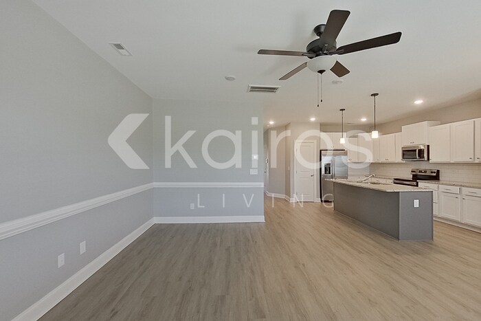 Building Photo - 3708 Oak Leaf Wy