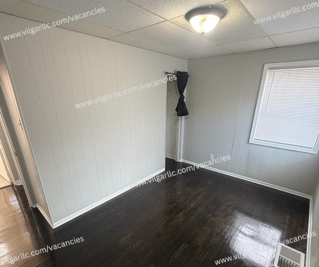 Building Photo - Spacious 2 Bedrooms • 1 Bathroom Home. Comfortable, well-maintained living with classic charm and...