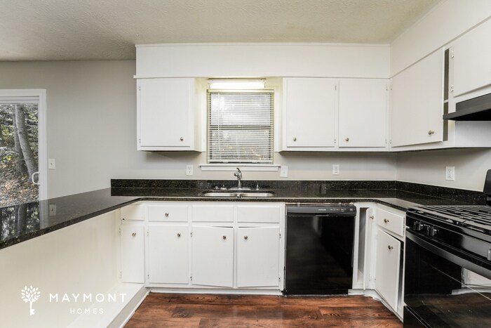 Building Photo - 5205 Birdlake Dr NW