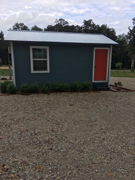 Building Photo - 4411 County Rd 127