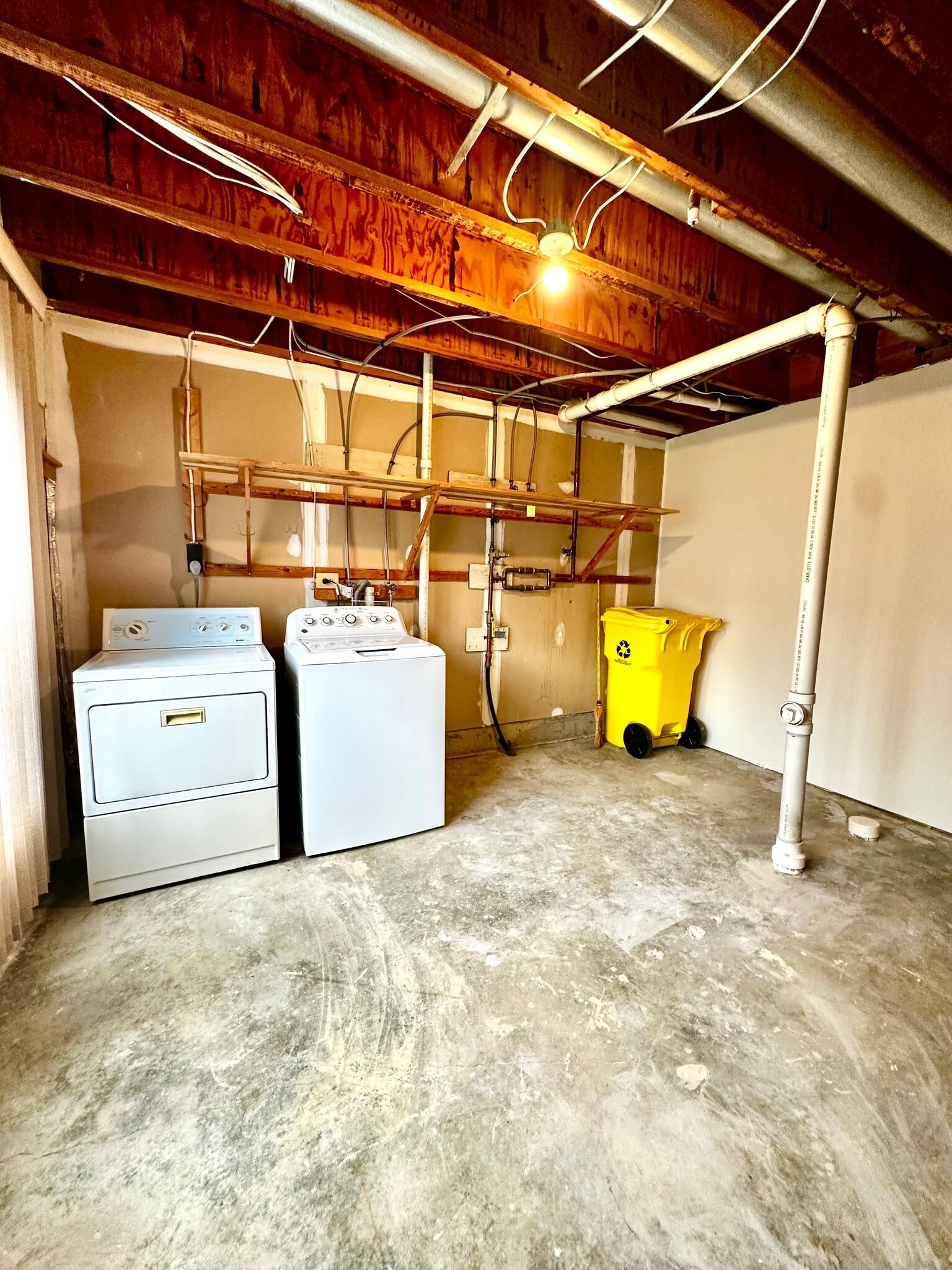 Building Photo - 2558 Ambling Cir
