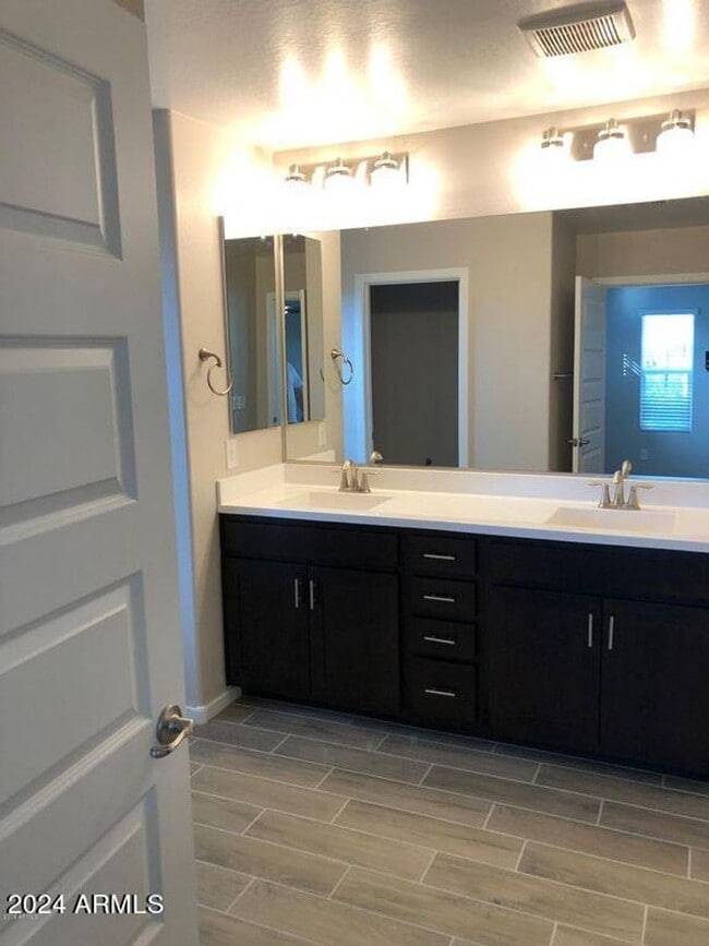 Building Photo - Unique opportunity! Rent a Newer home in Tempe!! This home features 4 bedrooms & 3.5 baths with 2...