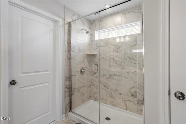 Building Photo - 128 Highland Grv Wy